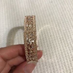 Crystal gold stretchy bracelet